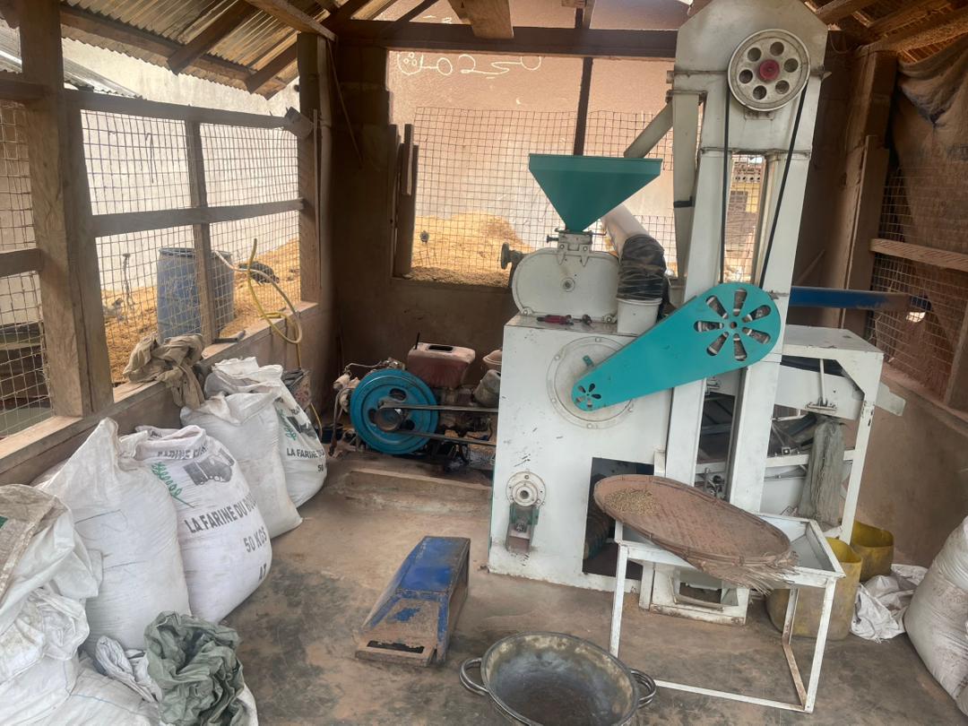 Modern grain and agricultural product processing facility with milling equipment